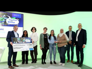 SCHOTT supports climate protection at schools with EUR 120,000