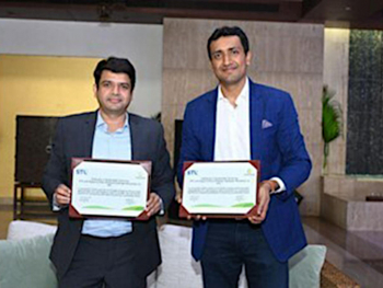 Amit Bansal, CEO, Hygenco India (left) and Ankit Agarwal, Managing Director, STL have signed a green hydrogen supply agreement.